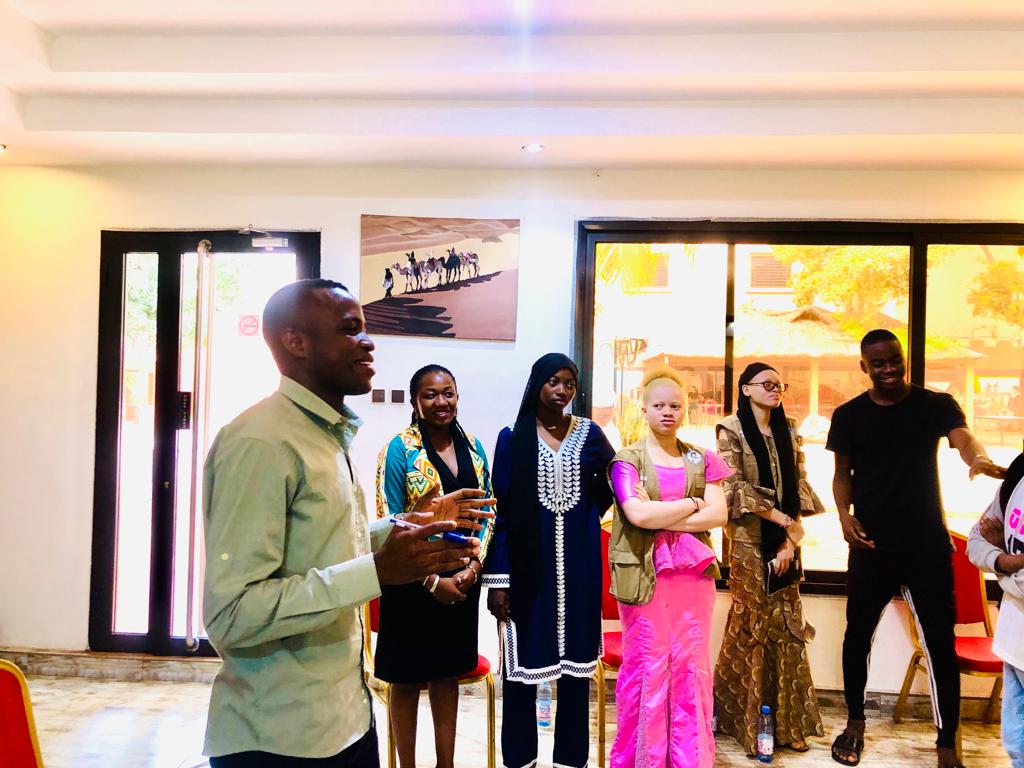 SearchMali's tweet photo. Session de formation des jeunes bénéficières du projet #parlonsjeunesse sur l'Approche Common Ground du Plaidoyer et la formulation des messages non conflictuelle de plaidoyer.  https://t.co/pNUR03CmIV
#denmisenwkunkan
#40ansdepeacebuilding
#consolidonslapaix https://t.co/rAEM9JGapL