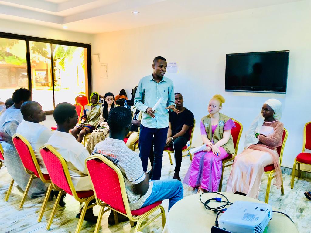 SearchMali's tweet photo. Session de formation des jeunes bénéficières du projet #parlonsjeunesse sur l'Approche Common Ground du Plaidoyer et la formulation des messages non conflictuelle de plaidoyer.  https://t.co/pNUR03CmIV
#denmisenwkunkan
#40ansdepeacebuilding
#consolidonslapaix https://t.co/rAEM9JGapL