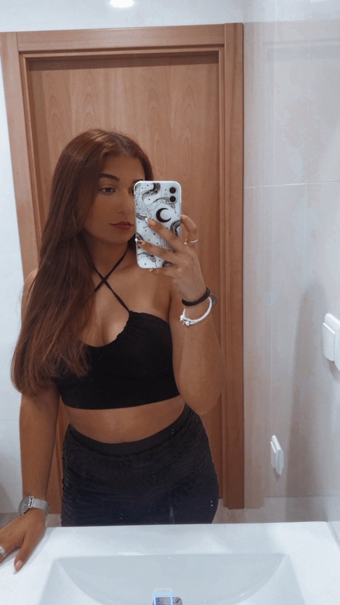 NinaDaNutella's tweet photo. No meio de muitas, estas são as que ainda se safam✨ https://t.co/sSGfwK2Att
