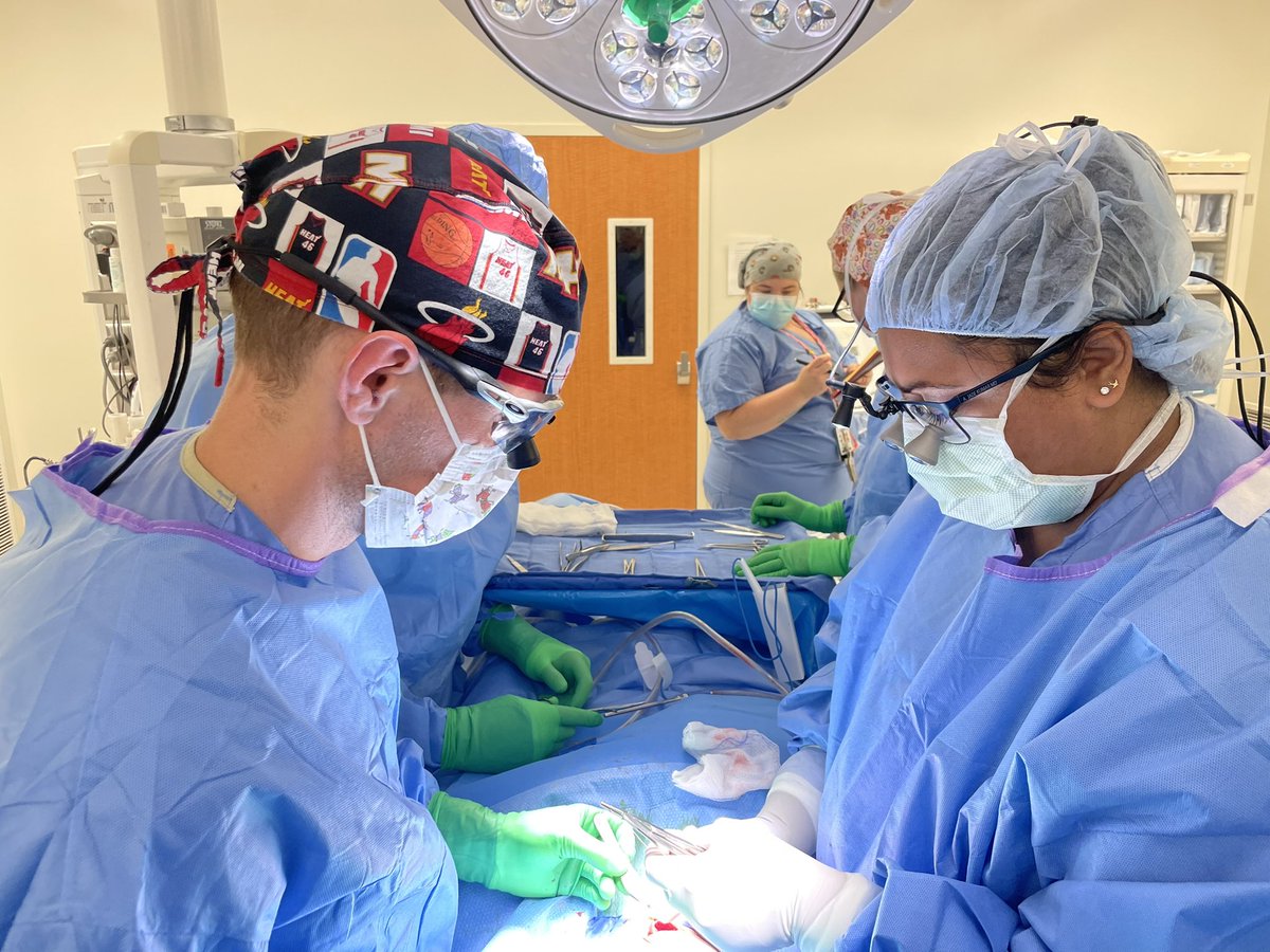 LeBPedSurg's tweet photo. Great to see our wise senior fellow @Cory_Mack and dedicated junior fellow @JadeKumar working together to heal with steel! @LeBonheurChild @SurgeryUTHSC https://t.co/hOKThcSYnG