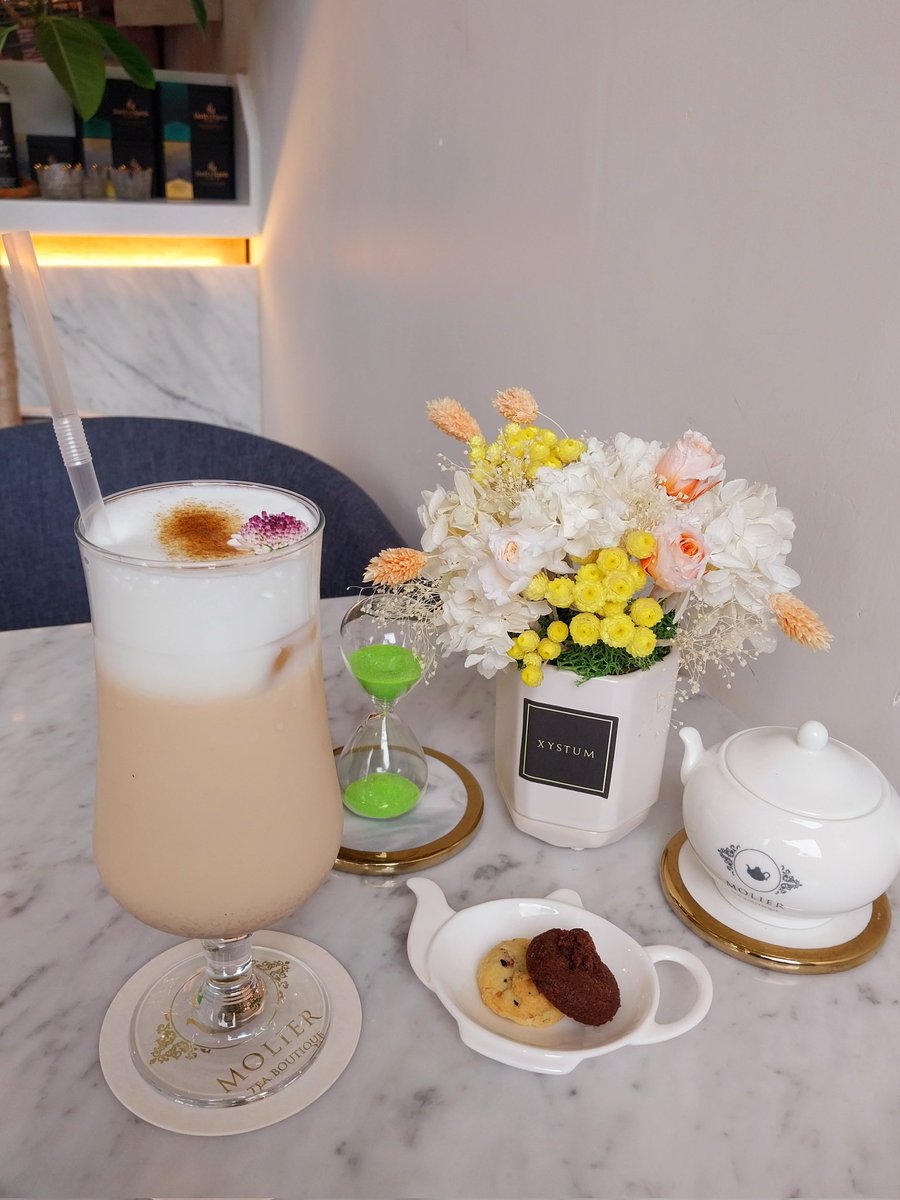 yellmon's tweet photo. 남좌라면 밀크티
#혼티☕️ #teaboutique #molier #몰리에르 #icedroyalmilktea #yorkshiregold #요크셔골드 #냉침 #jambinai #잠비나이 #2022 #대전 #우리소리축제하하하 #대전시립연정국악원 #큰마당 https://t.co/96GuY8SGMP