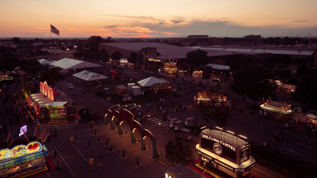 ky_phojo's tweet photo. The Kentucky State Fair. https://t.co/ZncXlzMgkh