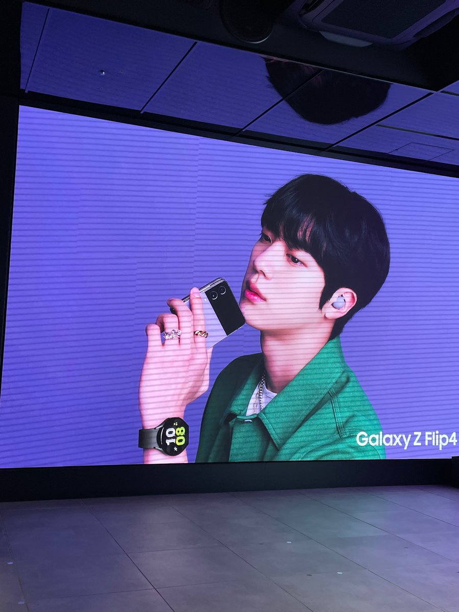 Hancarry1804's tweet photo. 発売たのしみ！

#Galaxyのある生活 #GalaxyZFlip4 #GalaxyZFold4 #GalaxyxBTS #GalaxyxBTS体験中 #GalaxyHarajuku https://t.co/bCvSV4H1vb