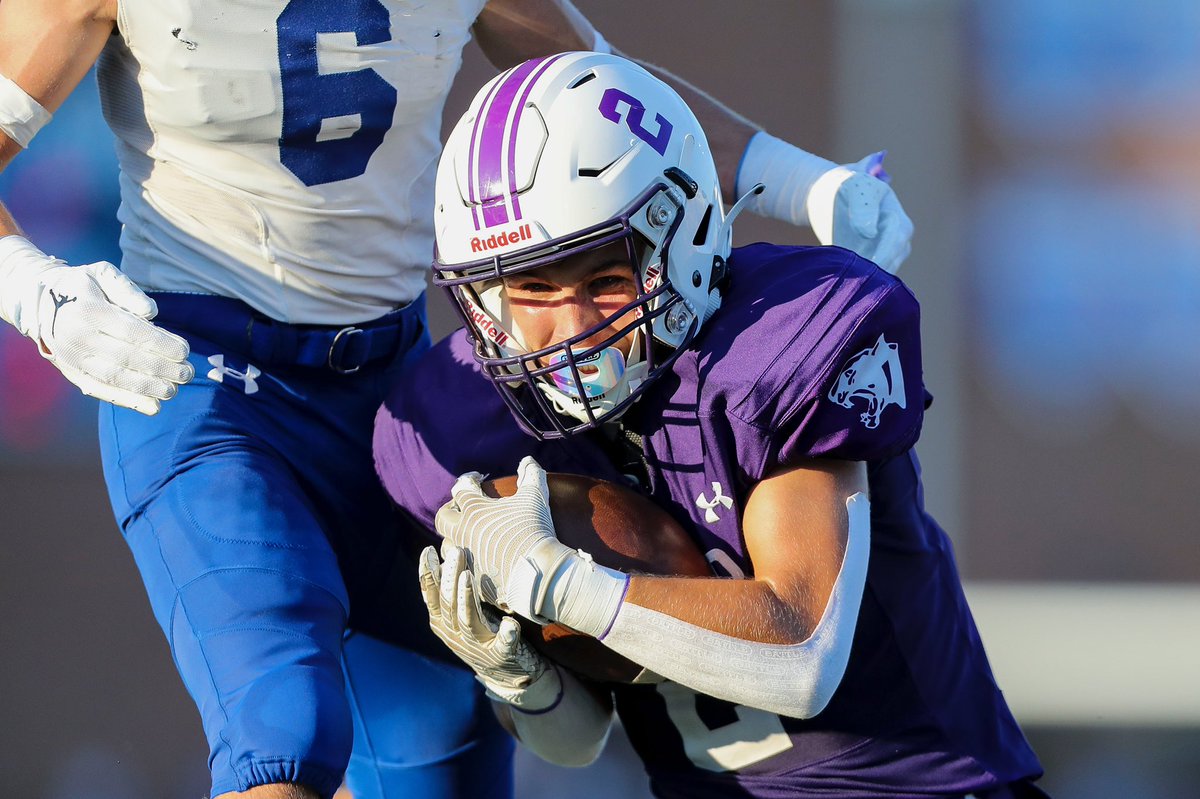 kstrats16's tweet image. Elder downs CovCath 42-21 during Friday Night Lights. 
📸’s for: @ENQSports 
#CovCath #CCH #Elder #highschoolfootball #football #FridayNightLights