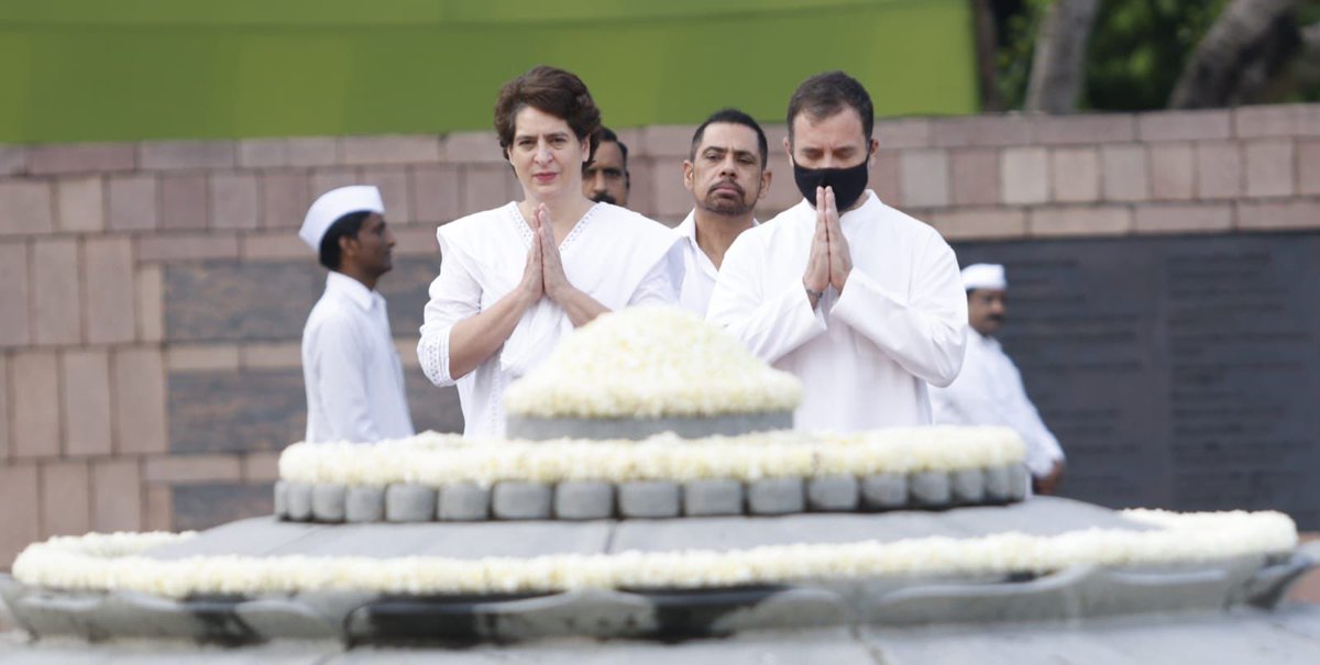 AkshaySharmaOrg's tweet photo. Shri @RahulGandhi , Smt @priyankagandhi, a number of national leaders and large number of people offered tributes to former Prime Minister Shri Rajiv Gandhi on his 78th birth anniversary at Vir Bhumi, Delhi. https://t.co/Oj4p7EdlwT