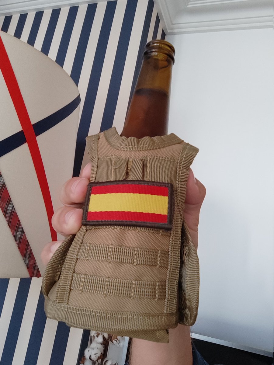 AAceroE's tweet photo. Que ganas de enfundarle este #tacticooler a una buena #FilabresCruzdeBorgoña !! https://t.co/a61tmH2vZg