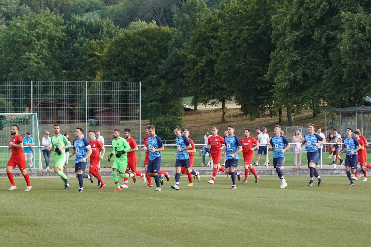 FSV_FUSSBALL's tweet photo. PFLICHTAUFGABE ERFÜLLT💪👏🏆
FSV zieht in die 3. #Pokalrunde ein
#GlückAufFSV #NurderFSV #Pokal #FSV
https://t.co/yk669ANDTL https://t.co/xe9ahMOBBy