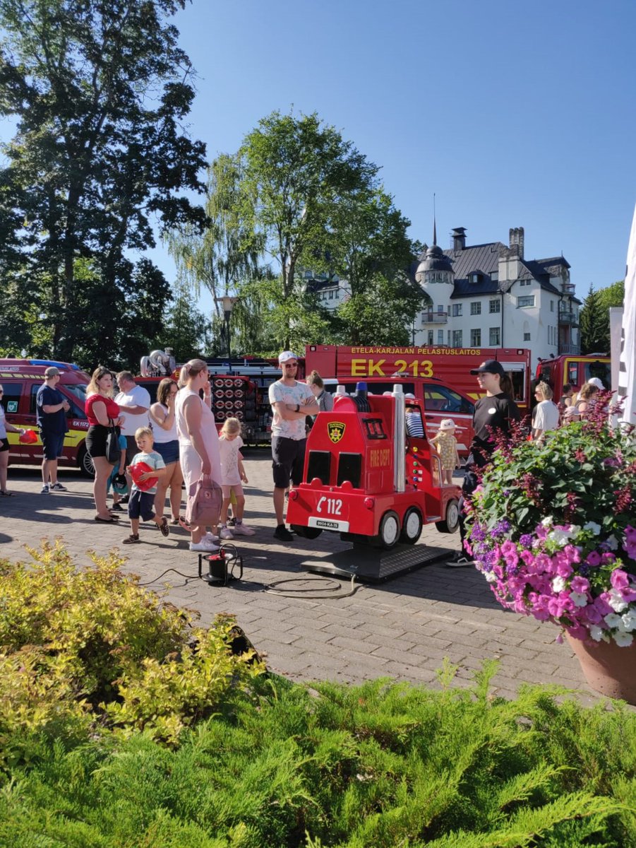 Hyvää Imatra-päivää! Aurinkoinen ja lämmin sää juhlistaa kanssamme Matkailua 250 vuotta-teemalla vietettävää päivää. Ohjelmaa on runsaasti koko päivän ajaksi, tervetuloa! 
#Imatrapäivä #matkailua250vuotta #imatra