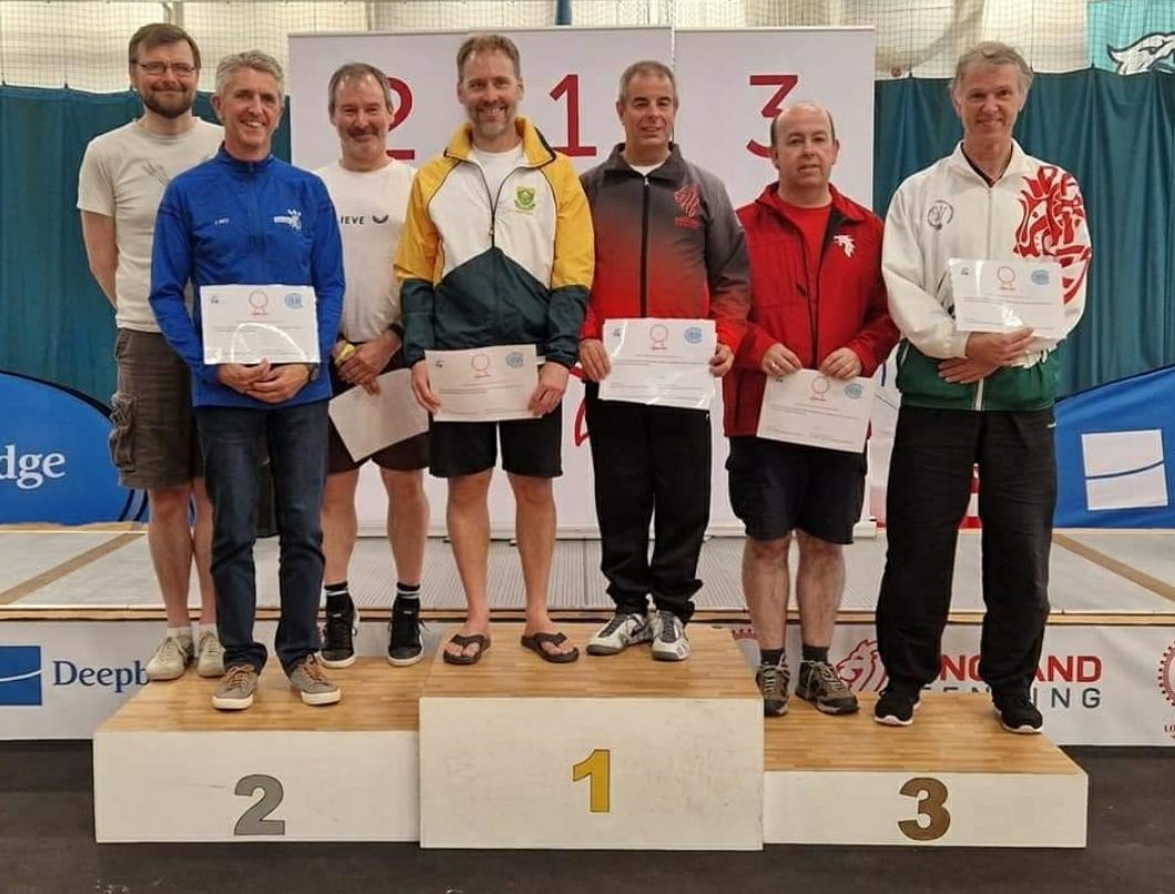 Welsh_Fencing's tweet photo. Team Penderyn Foil on the podium yesterday #CFC22
----) - - - - - - - - - -
Tim Ffwyl Penderyn ar y podiwm ddoe https://t.co/detgzhLr4R