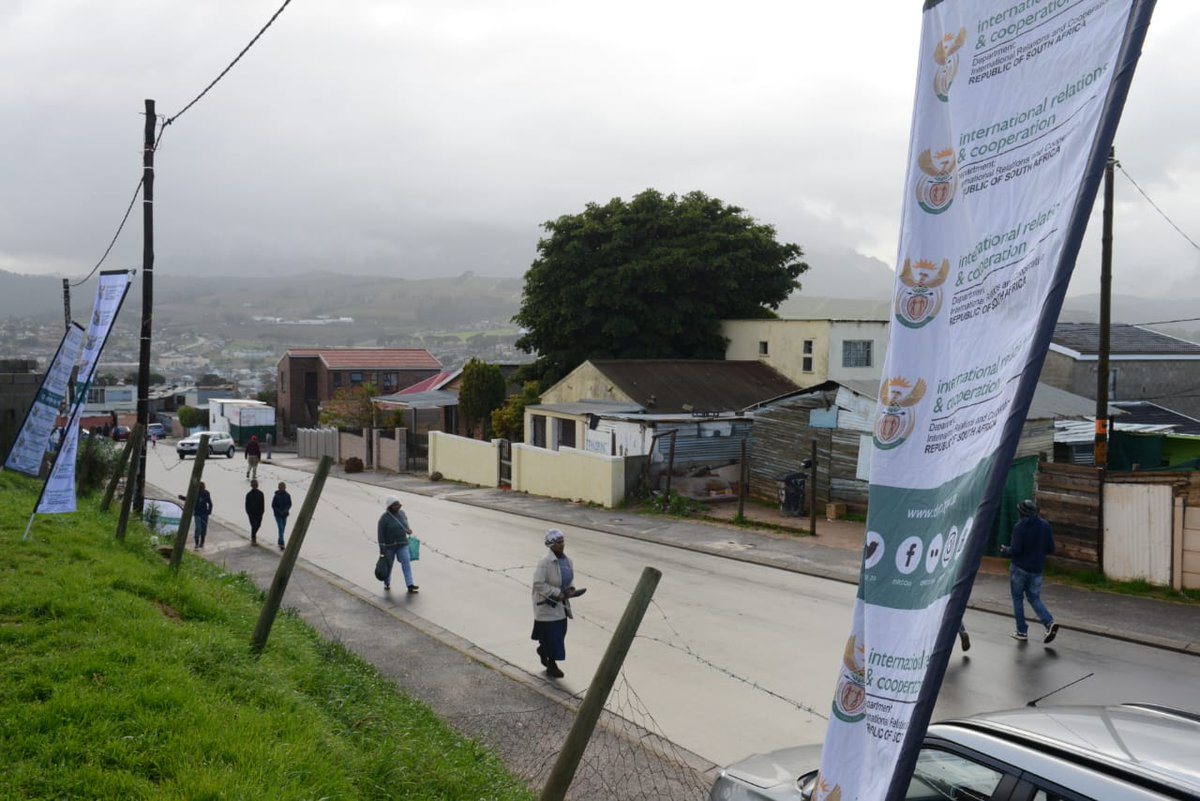 DIRCO_ZA's tweet photo. #StopGBV | The Community of Kayamandi, Stellenbosch, Cape Town arriving ahead of Minister Naledi Pandor PPP programme.
#DIRCOPPP
#WomensMonth2022 https://t.co/VHIaONcEYN