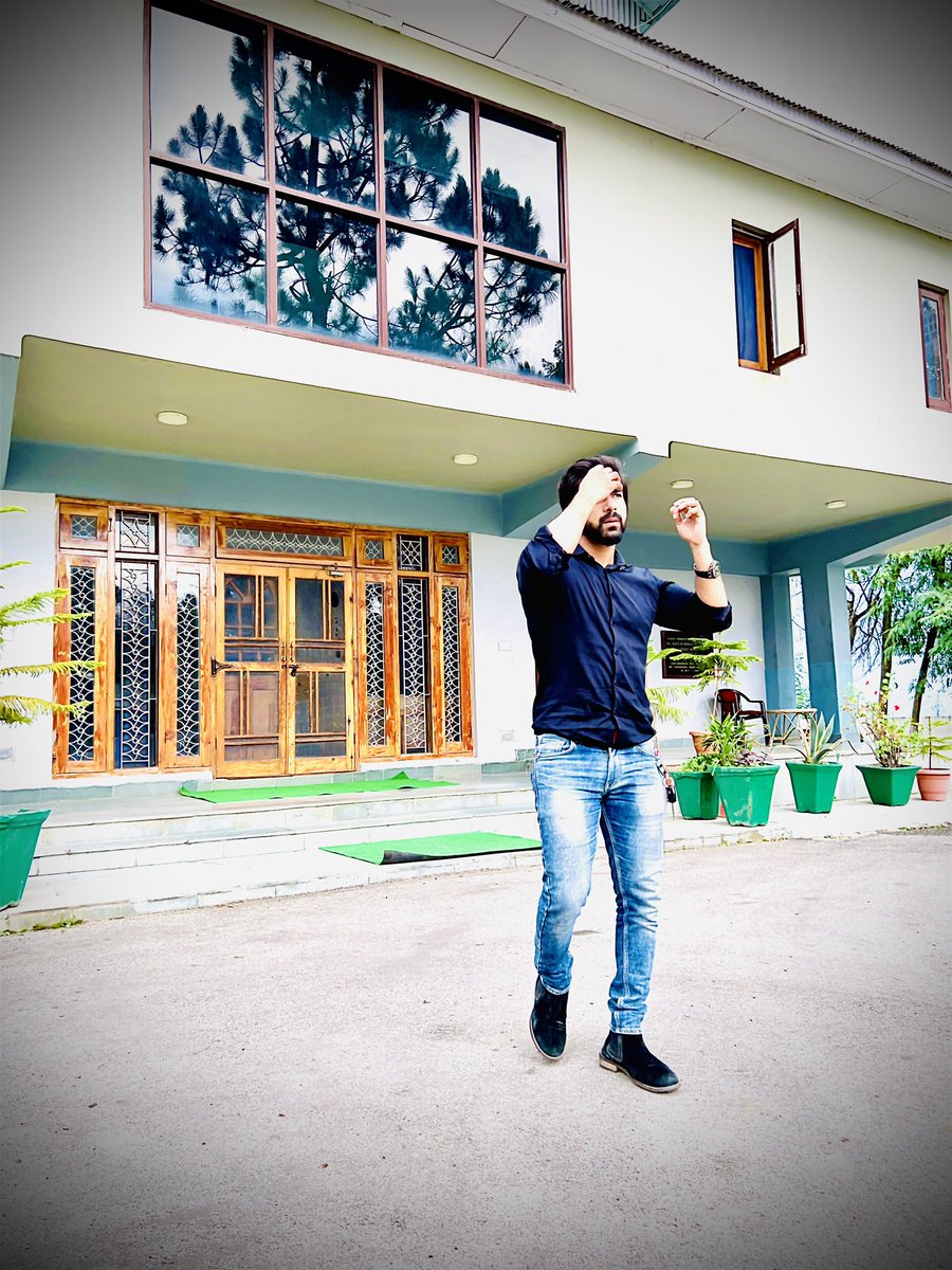 N_Tehsildar's tweet photo. Do your work with style @kishtwar https://t.co/wV52G9NTN4
