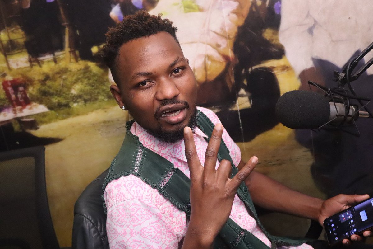 <a href="/MasterPiranah/">Master Piranah</a>  ako area tukichapiana  on #Saremadree <a href="/GhettoRadio895/">Ghetto Radio</a> .....
Role ya Artists ni gani pia as we try kubonga issues za madree