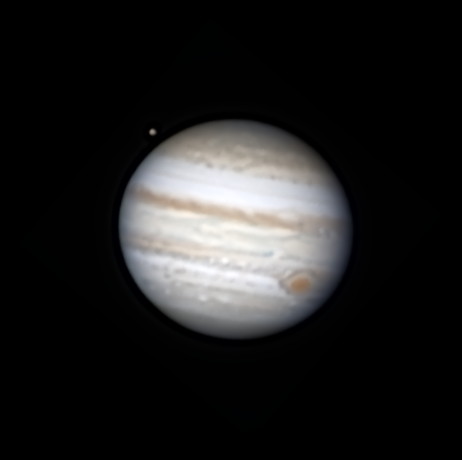 tombardier's tweet photo. I captured Jupiter last night. It was the first time the seeing has been "average" enough to make it worthwhile! It's nice that it's so high in the sky this year! Ganymede has just appeared from behind it in this shot. #Skywatcher 254mm f/4.7 newt #ASI290MC AZ-#EQ6 GT. https://t.co/IGIEpuupoq