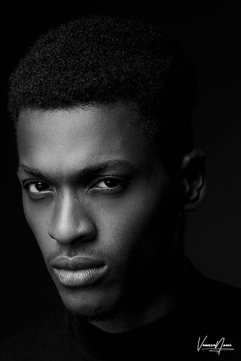 Dineo_M21's tweet photo. Follow Groovy here👇

Instagram

https://t.co/3YKVjU3sWL

Twitter

@groovymono

It is Groovy Season baby
#GroovyMono𓃵  #BBNaija https://t.co/zxpTBeJl1F