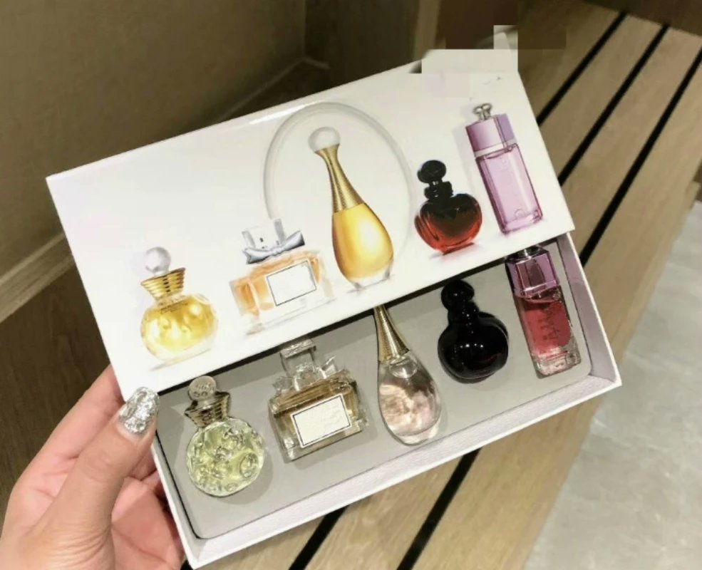 jacobren6's tweet photo. Perfume Women Brand Original Long Lasting Fashion Sexy Parfume For Women Fragrances Glass Bottle Spray

Promotion discount of 40%

https://t.co/ELWiqfA4As https://t.co/picS1EBgvc