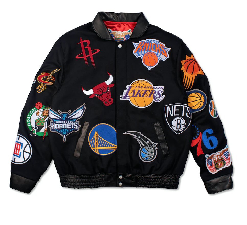 LoveJennieKim16's tweet photo. คงกวาดแฟนบอยวงการบาส NBA 
และคอลูกหนัง แฟนผี มาเป็นบิ้งได้อีกนิดหน่อย😜🤭🤣
#BLACKPINK #PinkVenom #BORNPINK  
#JENNIE #제니 https://t.co/LLfuCBlUau