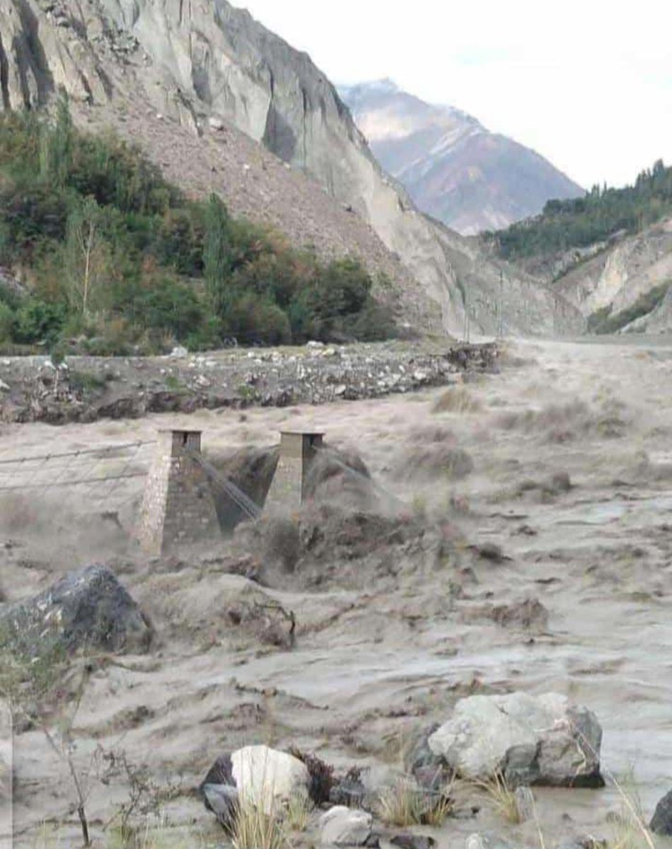 zaitoonnigar's tweet photo. Chitral never deserved this! #ClimateEmergency https://t.co/WNaf8udhdy