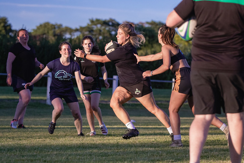 Go girl!🏉 

Message to join the #BuckinghamSwans #WomansRugby club.
#Buckingham #Rugby #MiltonKeynes #Northampton #Brackley