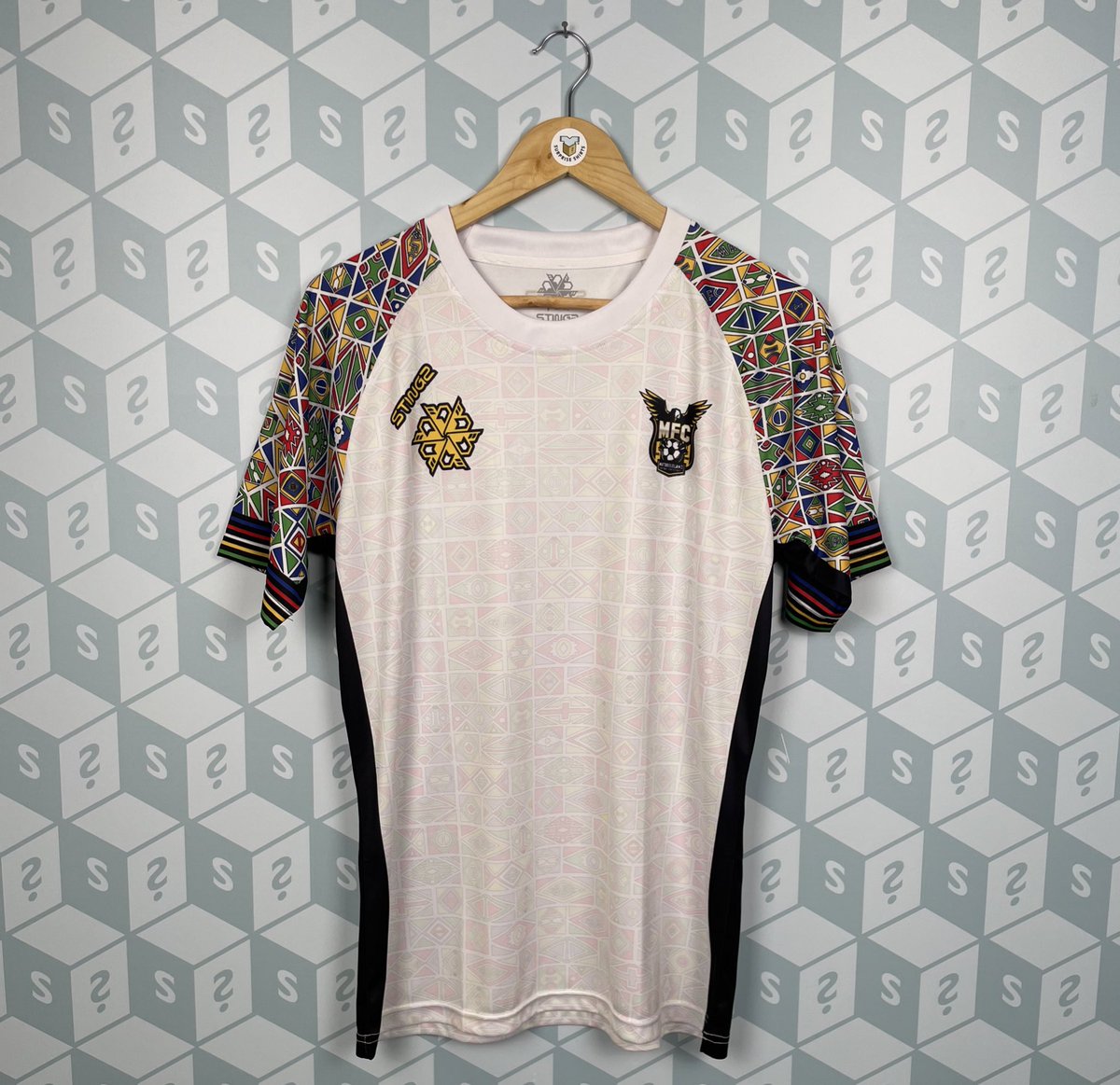 SurpriseShirts's tweet image. If Gabriel Jesus, Martinelli or Saka SCORE for Arsenal this afternoon against Bournemouth, we’ll giveaway a surpriseshirts.co.uk Mystery Shirt! 🇧🇷👑

♻️ Retweet
✅ Follow us

That’s all you need to do 🤝