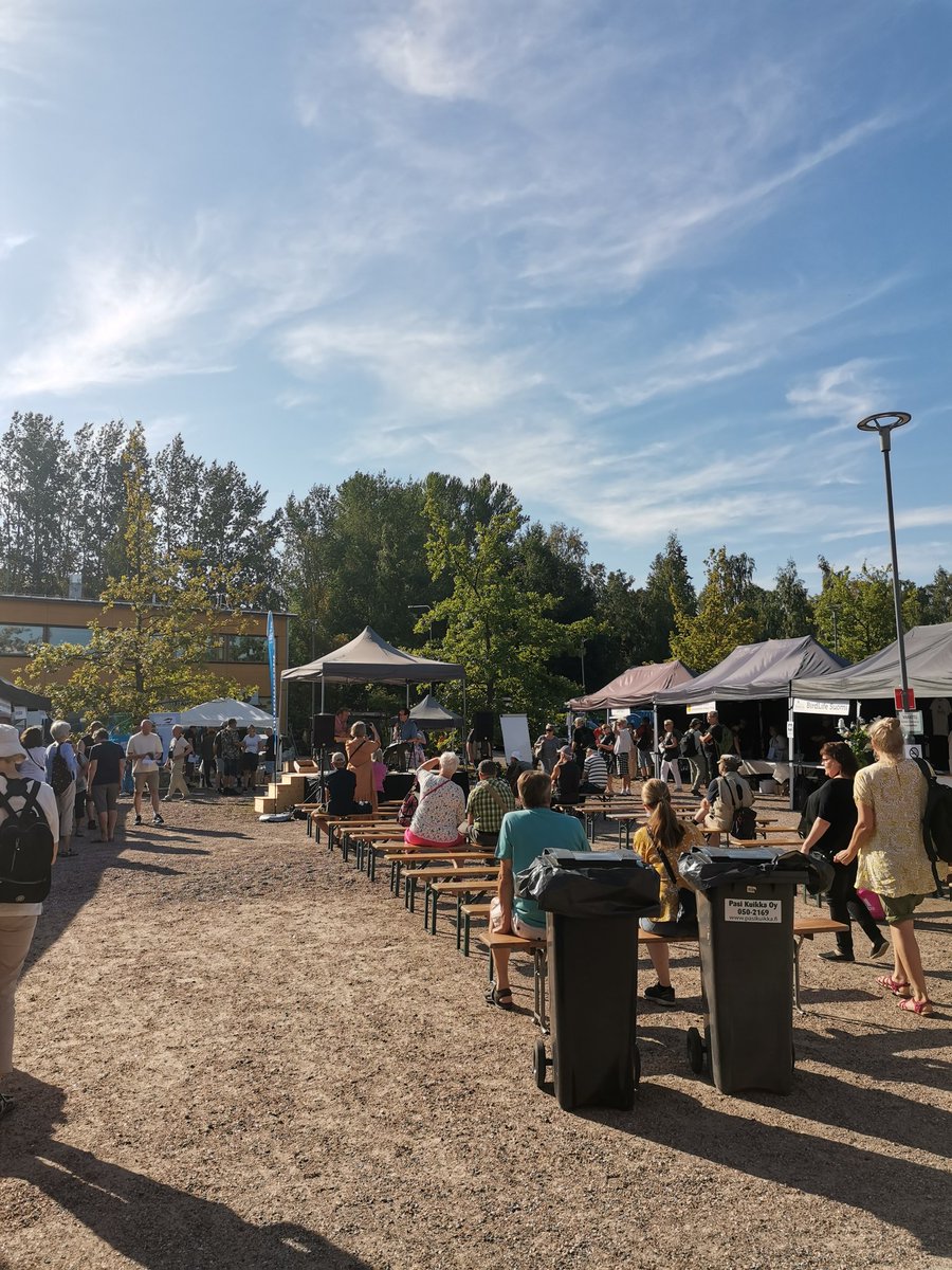 Hyvä pöhinä #lintumessut'lla 🌞🦉