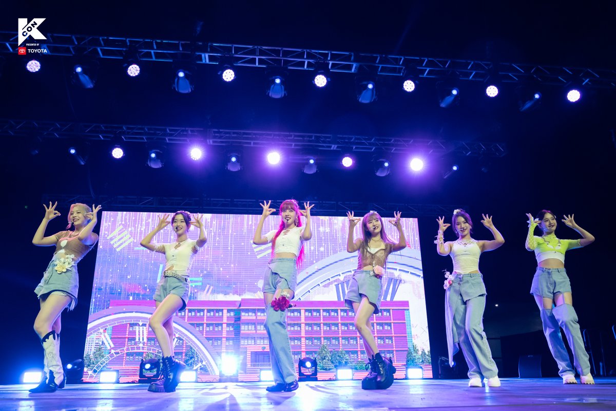 kconusa's tweet photo. 💙KCON 2022 LA💚
Thanks for enjoying KCON ROOKIES💛
More photos are coming soon!

#KCON #KCONUSA #KCON2022LA https://t.co/jSRq12TPGP