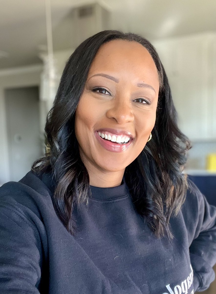 QCE_Library's tweet image. Meet some of our newest Crusader teachers @QCE_Library @OKCPS Clara Calderwood and Sara DeForge are our kindergarten teachers. Kristin Atwood and Melissa Drake are our 4th grade teachers. #BlessedAndGrateful