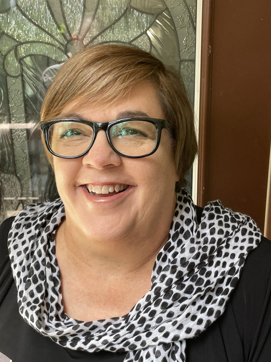 QCE_Library's tweet image. Meet some of our newest Crusader teachers @QCE_Library @OKCPS Clara Calderwood and Sara DeForge are our kindergarten teachers. Kristin Atwood and Melissa Drake are our 4th grade teachers. #BlessedAndGrateful