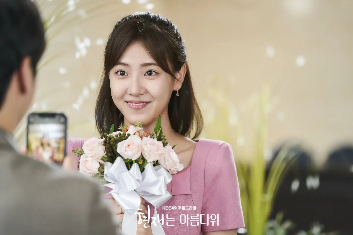 ChinChin5094's tweet photo. Bring back this smile please!!😭
🎥: It's Beautiful Now 
#YoonShiYoon #윤시윤 #BaeDaBin 
#배다빈 #ItsBeautifulNow #현재는아름다워 #ThePresentIsBeautiful #HyunjaeneunAreumdawo
#YoonSiYoon #YunSiYun #YoonDonggu
#윤시윤 #윤동구 #ユンシユン #尹施允 #ยุนชียุน https://t.co/by3nkX3P9O