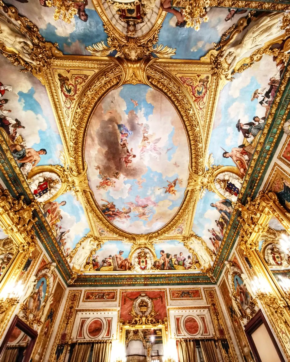 SecretosdeMadri's tweet photo. Hoy nos colamos en uno de los edificios más bonitos de todo #Madrid: el Palacio de Santoña.
¿Sabías que sus orígenes se remontan al siglo XVI?

Puedes ver el reportaje completo, aquí: https://t.co/M1kAzBJH0T https://t.co/NhT7FHWyQ8