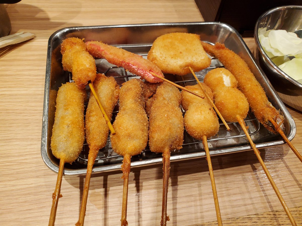 marumarugamech's tweet photo. 大阪行ってきました🎵

お昼から串カツとビール❗
サイコー!!!

#大阪
#串カツ
#大阪旅 https://t.co/AbuwhqVXSB