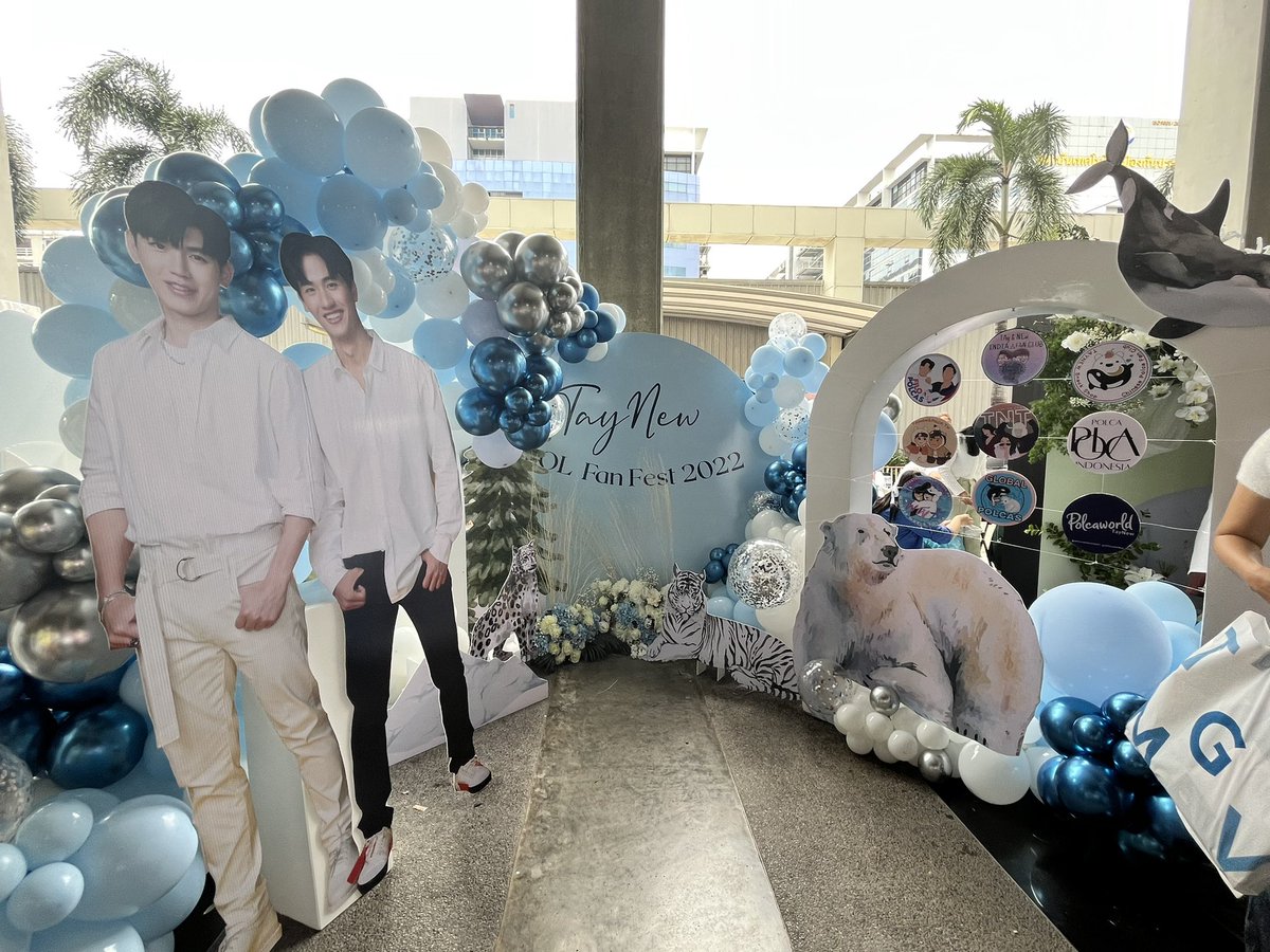 taynewtaehin's tweet photo. they look so cute upclose 🥹😭

thank you for the wonderful projects, polcas and fcs 💕💙

#LOLTayNew #LOLFanFest2022 https://t.co/W2OUCsRC4L