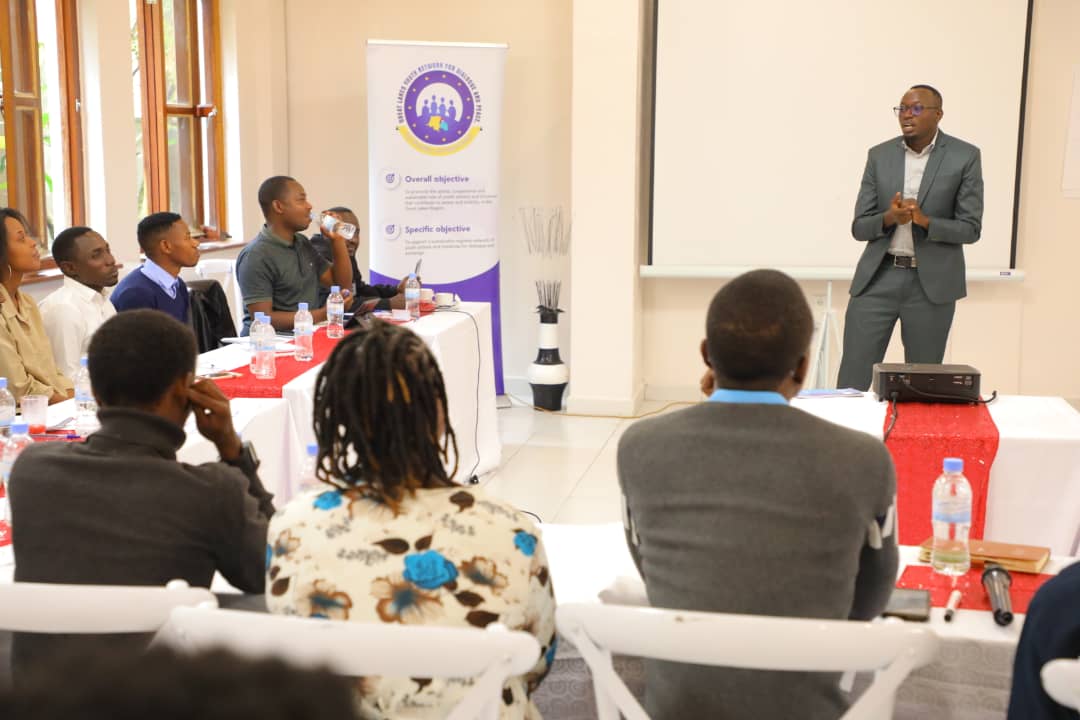 successtechlab's tweet photo. Our member @tumukundet7 participated in 2 days advanced training prepared by @4youthdialogue . We learned more about Conflict Management, Non violence communication, Advocacy and Organization Development. The organization is ready to deliver these lessons in our beneficiaries https://t.co/jwaf77WaVi