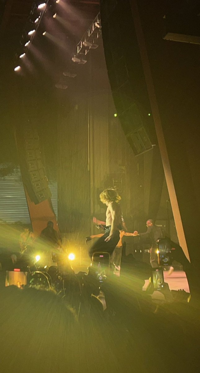 WeisbarthDustan's tweet photo. @thekidlaroi you are the goat that was amazing #EOTWT https://t.co/s02b3qHtm4
