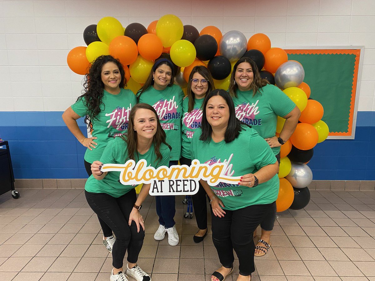 castro_teaches's tweet photo. What a great day today! #team5th #5th_is_lit https://t.co/axkAnIF75Y