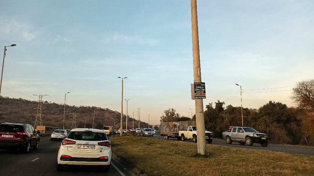 mo_makinta's tweet photo. Morning and Afternoon Rush hour(s).

#photography #ontheroadphotography
#photographylovers #PhotographyIsArt #photographystories https://t.co/V6Rfcb0wvK