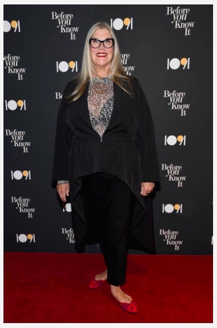 PlusSizeBlogger's tweet image. Where are you shopping these days? The last time I went into a store to shop, it was @Bloomingdales #Americana #Glendale to find an outfit for my red carpet movie premiere. Guess what? No plus size dept in that store! @ELOQUII #baacal @rothys @lanebryant