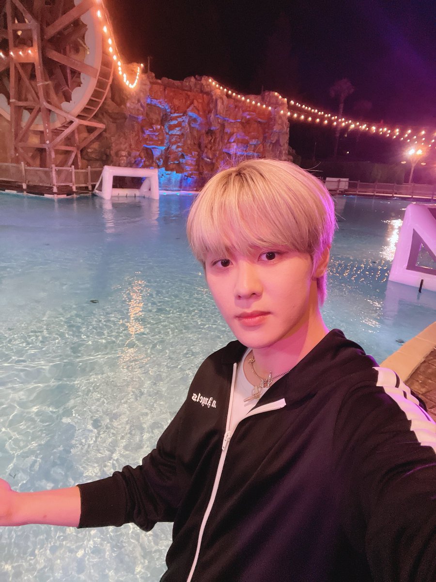 WayV_bbl's tweet photo. •220817• Kun 💭

“Photobombing.” https://t.co/c2Kj9NutFD