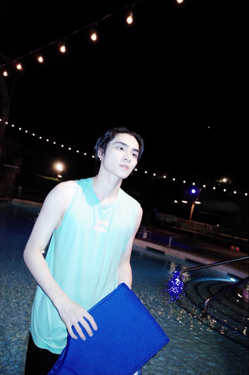 WayV_bbl's tweet photo. •220819• Xiaojun 💭

“Olvidé que alguien me tomó fotos.” https://t.co/GfaJ3FOQpT