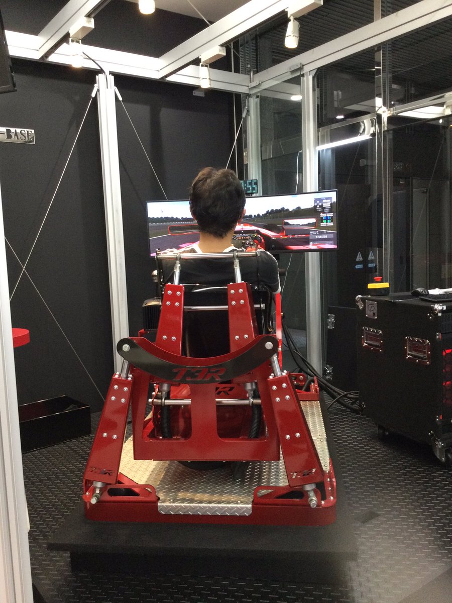 D_BASE_'s tweet photo. 新規のお客様がご来店くださいました✨
 #F138 で  #鈴鹿サーキット を走行されています🏎🔥
スタッフ優しく見守っております🏁🔥
余談ですがにもは、先日家族で #鈴鹿サーキット がある三重県に旅行に
行きました🥰
サーキットは行かなかったですが、 #ＳＡ鈴鹿 は行きました🫡✨✨✨✨✨✨✨ https://t.co/G4NC2MVAGA