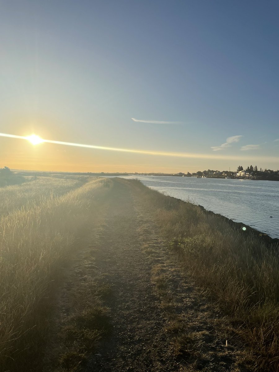 Calm after a week of craziness….downtime and refection #sunrise #wellbeing