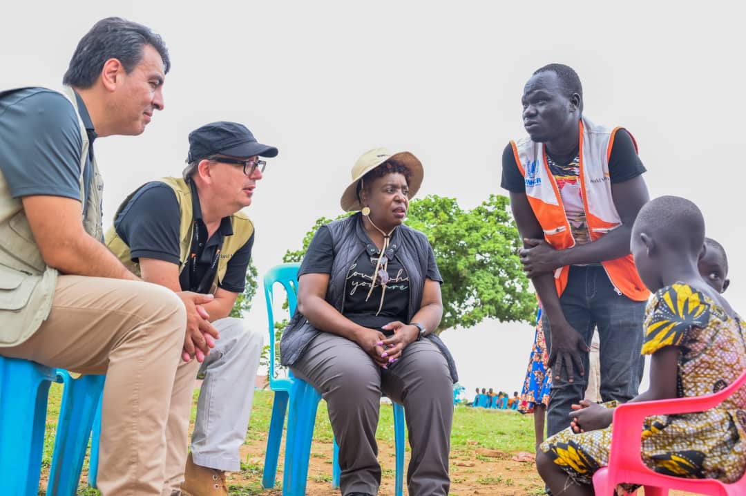 As we commemorate  #WorldHumanitarianDay2022, I salute humanitarian workers who have dedicated their lives to serving children and their families. #ItTakesAVillage.@LDodzo <a href="/jb_kamate/">Jean Baptiste Kamate (JBK)</a>