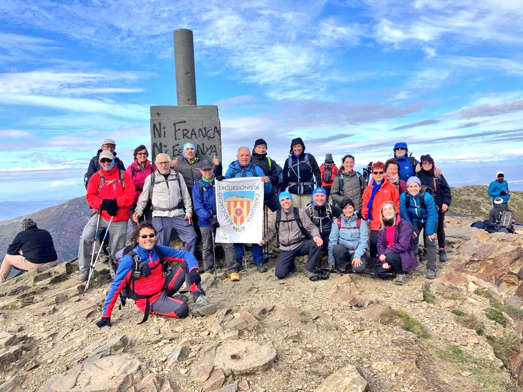 AEC_Reus's tweet photo. Recordes quan et vas unir al Twitter? Jo sí! #ElMeuTwitteraniversari #FEEC #AECdeReus #GEAM #ClubEscacsReus #CollaSardanistaRosadeReus #AECtt #Excursionisme https://t.co/hGiqVUiZl9