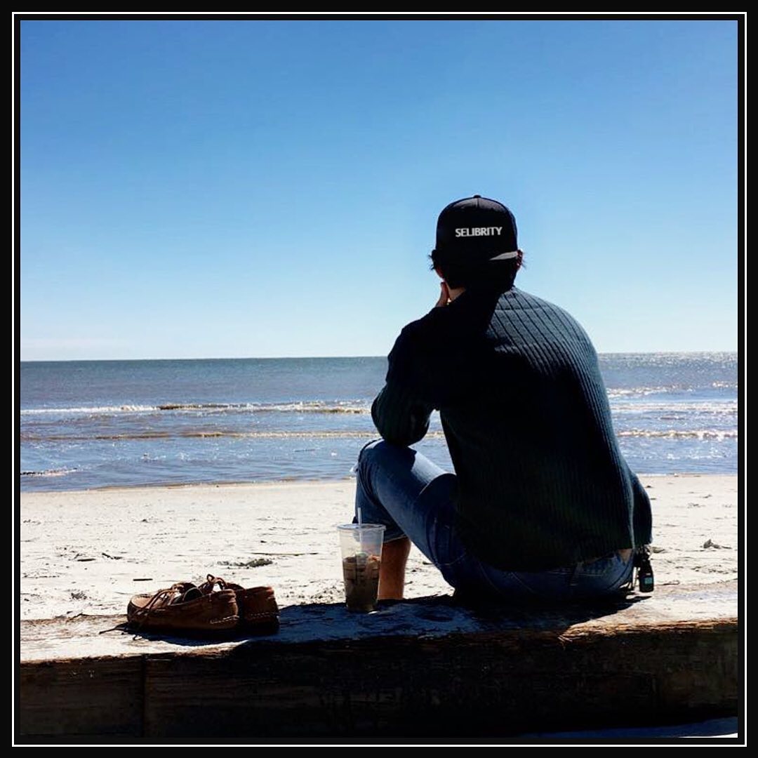 selibrity_in's tweet photo. Presenting the Global Iconic premium unisex baseball cap.
#selibrity #rabltaoj #celebrity #lifestylebrand #fashion #globalbrand #fashionstyle #luxurylifestyle #topwear #bottomwear #shoes #luxurybrand #rabltaoj4lifestyle #shirt #clothingaccessories #billionaire #trillionaire https://t.co/gsxs1aDCq7