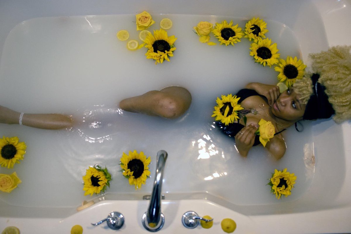 riddick23virgo's tweet photo. First milk bath went something like this 🫣🫣
#milkbath #wetphotoshoot #photography #milkbathphotography #photoshoot #like #share #comment #reels #photographer #chicagopgotographer #chicagophotographers #chicagophotography https://t.co/c9wUHtYA5U