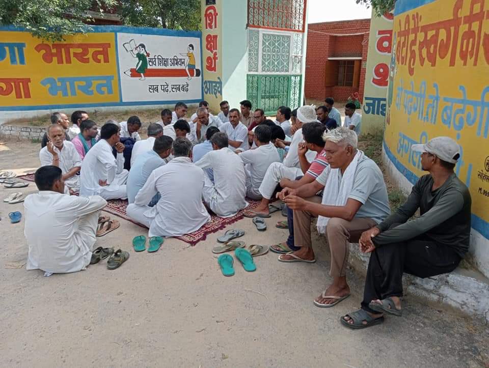 DeependerSHooda's tweet photo. रेसनेलाइजेशन ट्रांसफर पॉलिसी व चिराग योजना जैसी नीतियों के खिलाफ गांव-गांव, स्कूल-स्कूल में आंदोलन चल रहे हैं। सरकारी स्कूलों से स्टाफ व स्ट्रीम खत्म किए जा रहे है। सरकारी शिक्षा तंत्र को तबाह किया जा रहा है।
BJP-JJP की नीतियाँ हरियाणवी बच्चों को शिक्षा से वंचित कर रही हैं। https://t.co/uZNWUwgoEN