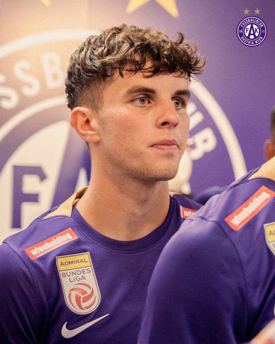 FKAustriaWien's tweet photo. Florian Wustinger erlitt bei #FAKFB einen Kreuzband- und Meniskusriss. 😩
Das stellte Teamarzt Dr. Marcus Hofbauer am Freitag in der Privatklinik Döbling fest. Der 19-jährige Mittelfeldspieler wird zeitnah operiert.
Gute & schnelle Genesung, Flo! 💜
#faklive #FAK
📸 @MrShaked https://t.co/VBgZpcWh13