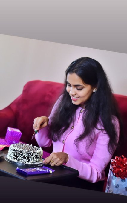BrindaHere's tweet photo. Happy Birthday @im_minmini! 🎂🎉💐🎊🎁
Have a great year ahead
#HBDMinMini | #HappyBirthdayMinMini | #MinMini #20thAugR https://t.co/WT4uHKrGz2