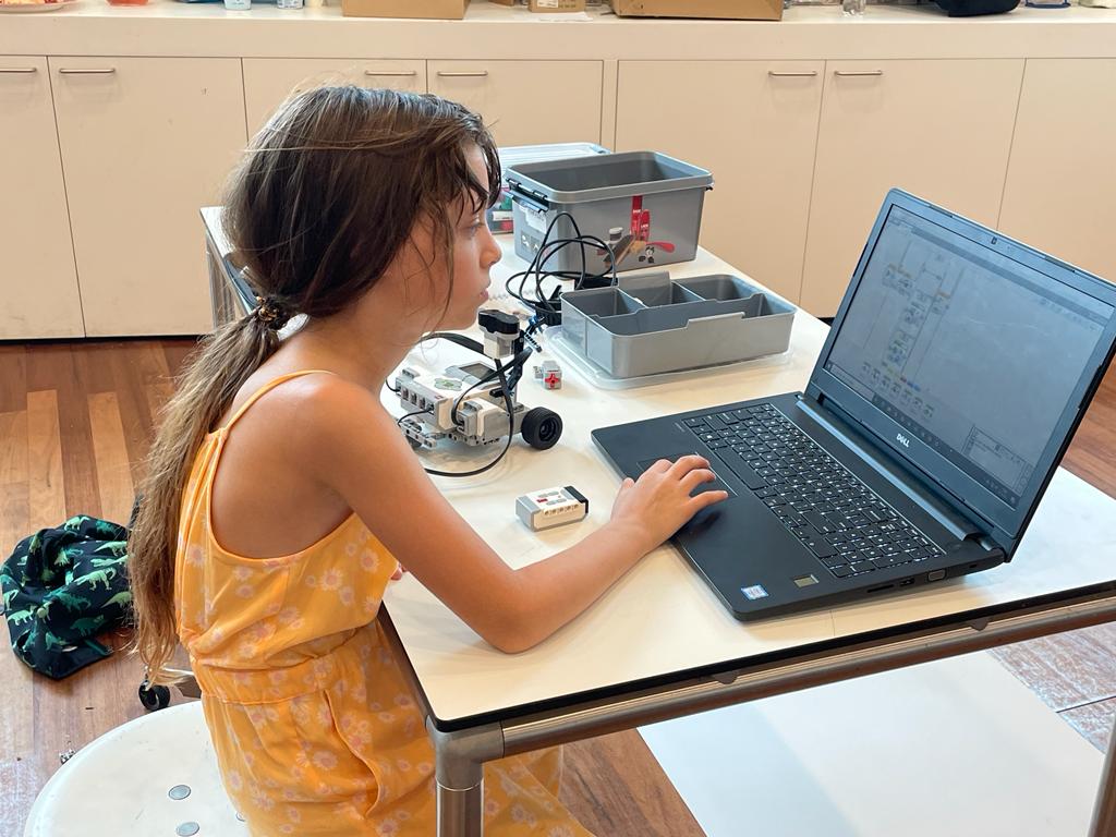 Imagine loving your Mama so much that during primary school, you are already plotting and planning to help her overcome her disability. This <a href="/NewTechKids/">NewTechKids</a>
 student says she is going to help her Mama walk again. #shero