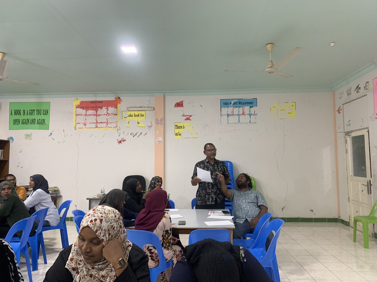 MaldivesFamilyF's tweet photo. Youth ge ehy ga k himmafushee council aa wdc aa gulhigen "mintheege thaafthu kurun nahthaalun" awareness  program #himmafushi #session 
@MoYSCEmv @MVIaffairs @MoGFSSmv https://t.co/5awzIDhBid