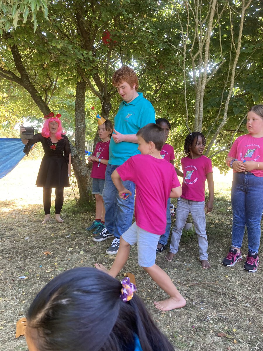 sian yates tweet media